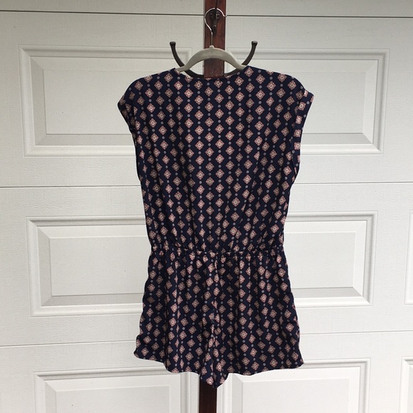 Forever 21 Romper - Picture 2 of 5